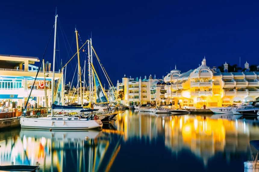 Suite Ron In Marina 2 People Puerto Deportivo Беналмадена Екстериор снимка