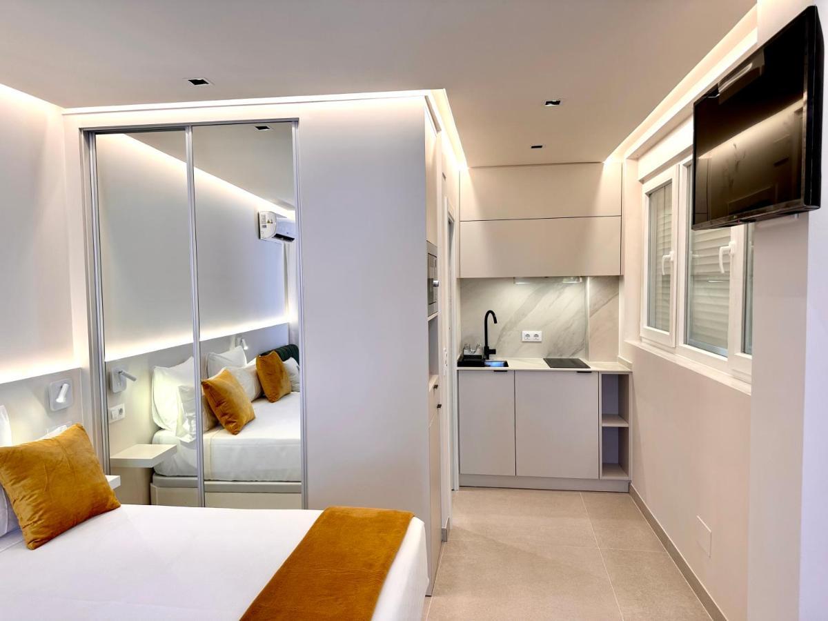 Suite Ron In Marina 2 People Puerto Deportivo Беналмадена Екстериор снимка